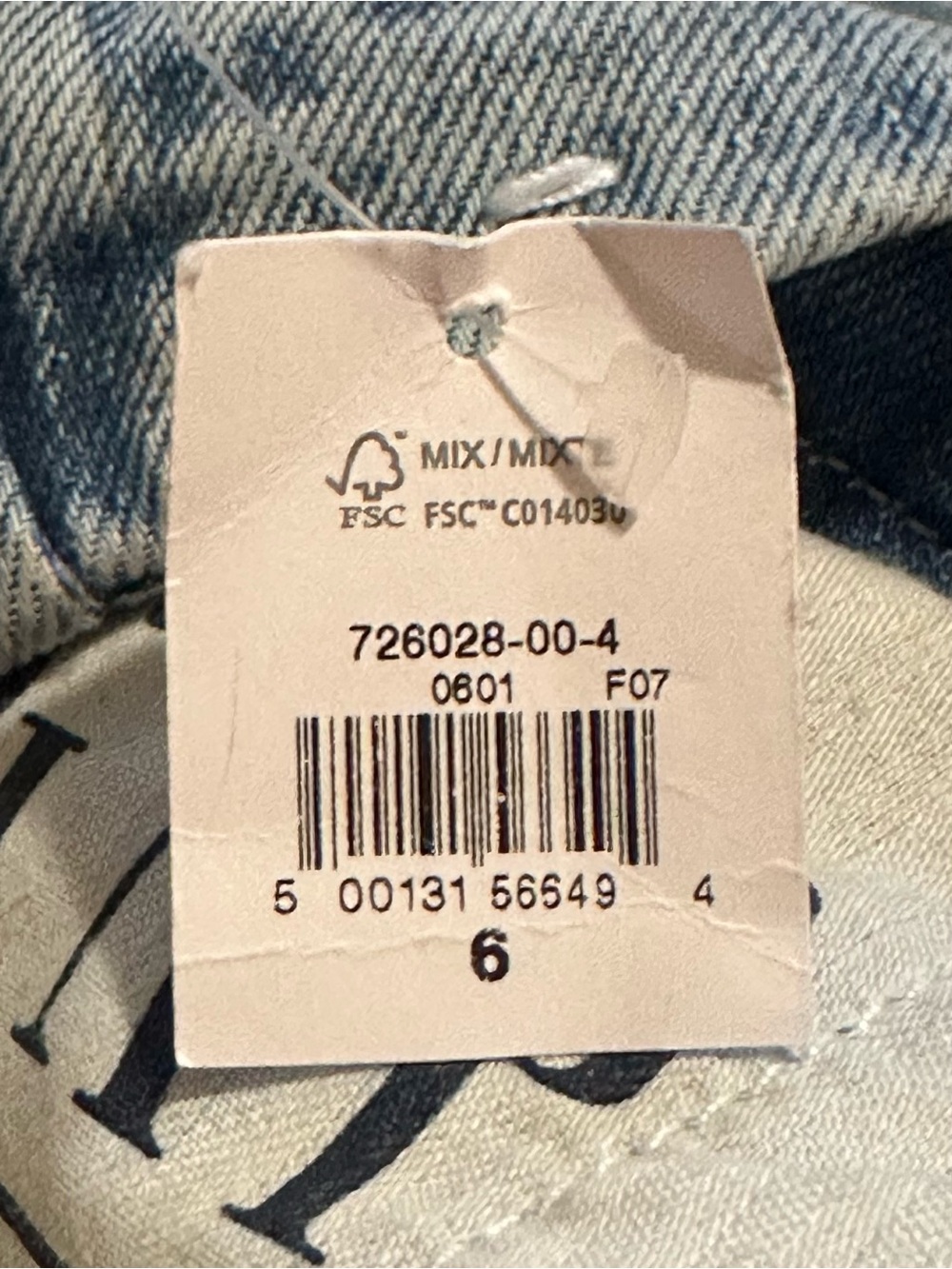 GAP BNWT 365 High Rise UltraSoft Pleated Denim Trousers - Size 6 - Picture 11 of 11